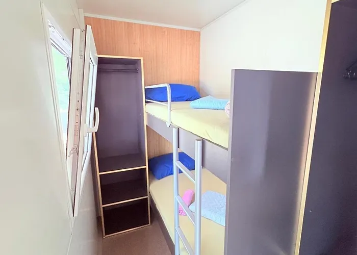 Borka * פאקוסטאן